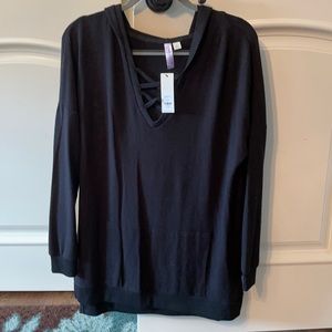 New - Francesca‘s soft black hooded tunic